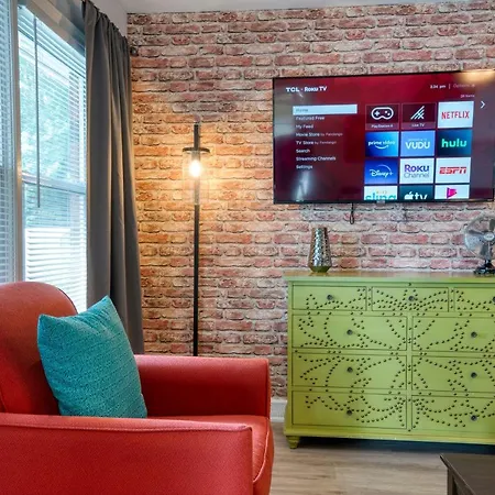 Trendy Escape ◉ California King Bed Awaits! Apartamento